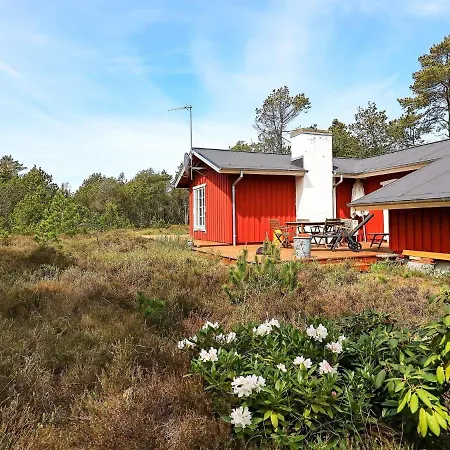 Vibrant Holiday In Lb K With Terrace Holiday home